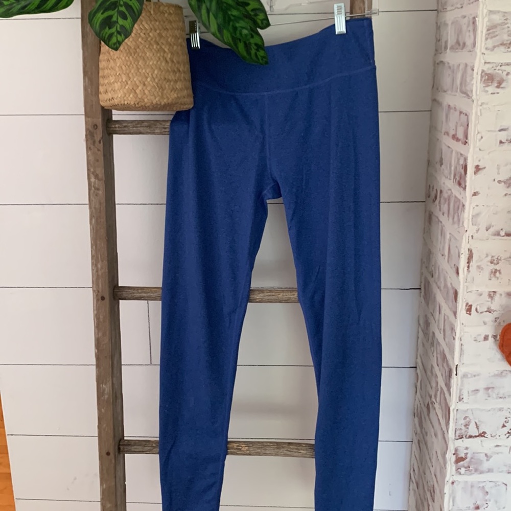 Blue fabletics yoga pants